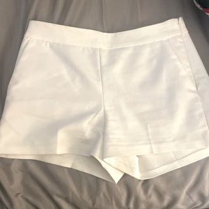 Express brand white shorts, size 2 shortie mid rise